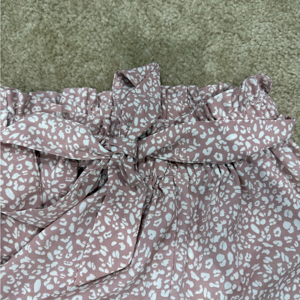 patterned shorts - Picture 8 of 11